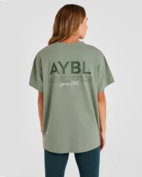 AYBL Athletics T-shirt i oversized-modell