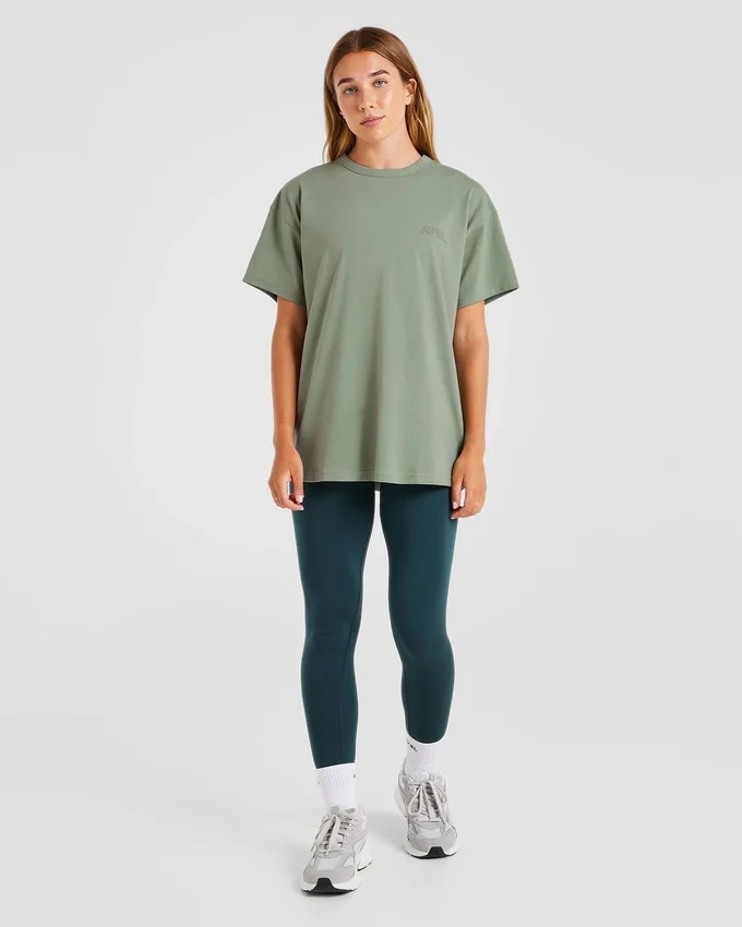 AYBL Athletics T-shirt i oversized-modell