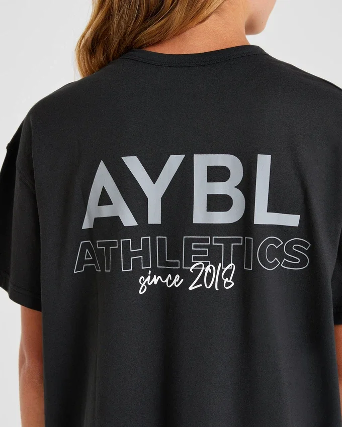 AYBL Athletics T-shirt i oversized-modell