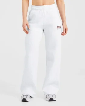 AYBL Sports Club Mjukisbyxor i oversized-modell med raka ben