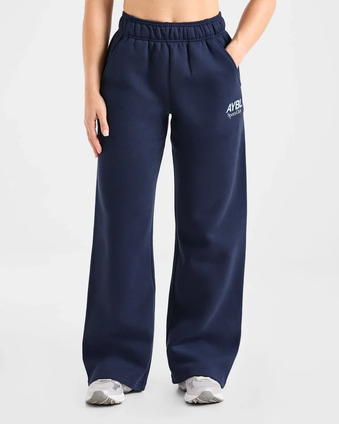 AYBL Sports Club Mjukisbyxor i oversized-modell med raka ben