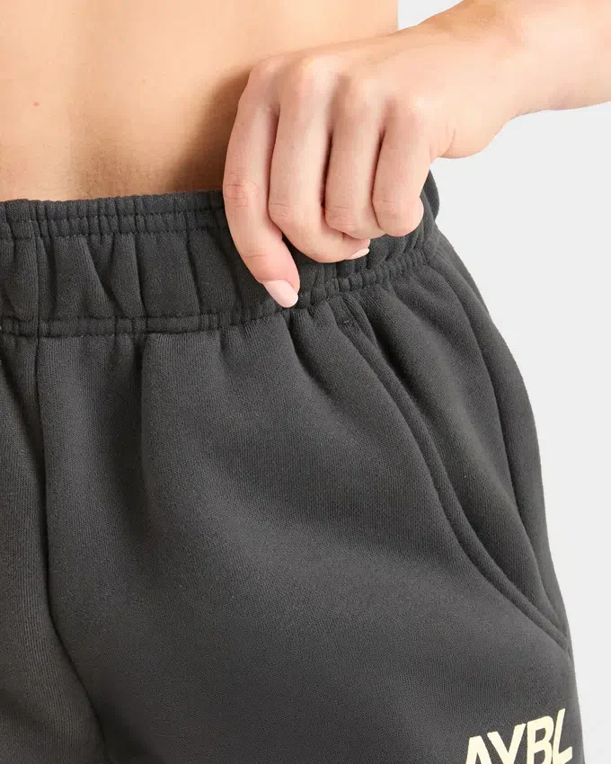 AYBL Sports Club Mjukisbyxor i oversized-modell med raka ben