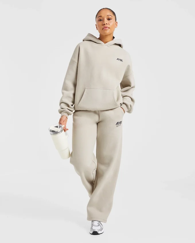 AYBL Sports Club Mjukisbyxor i oversized-modell med raka ben