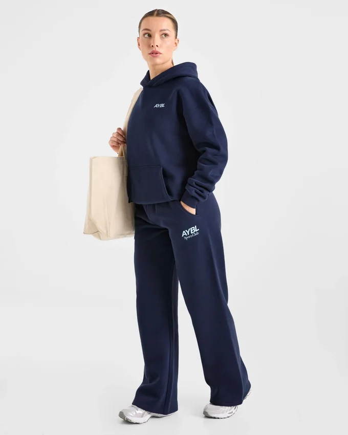 AYBL Sports Club Mjukisbyxor i oversized-modell med raka ben