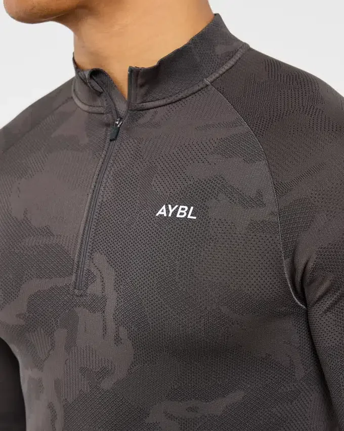 Camo Seamless 1/4 Zip Pullover