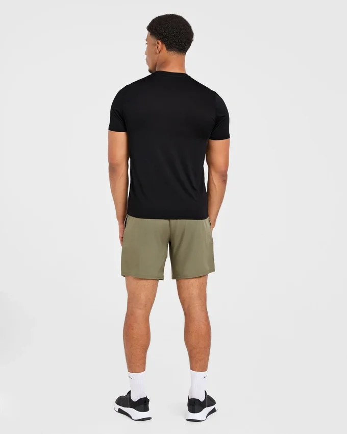 Core 7" Shorts