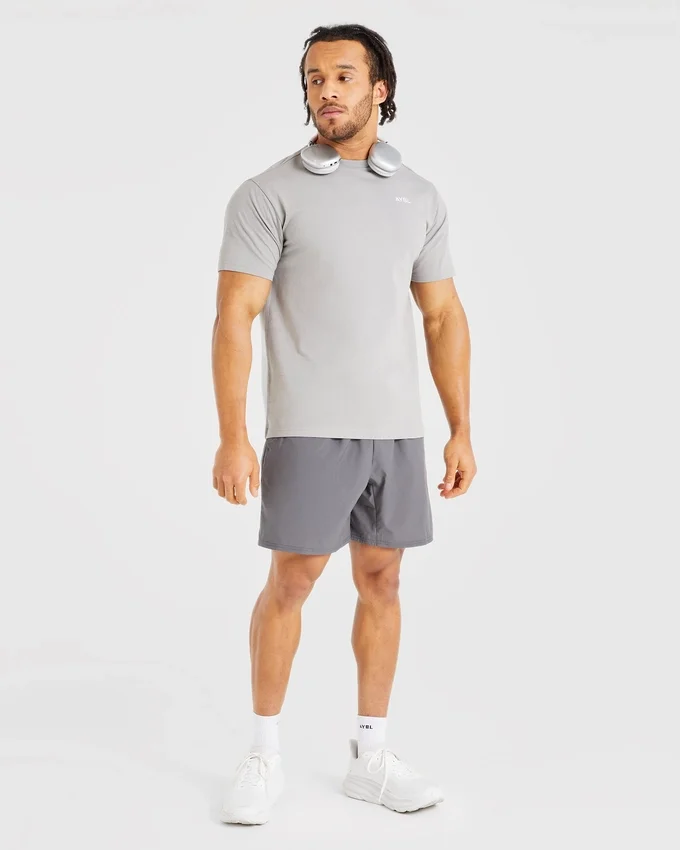 Core 7" Shorts