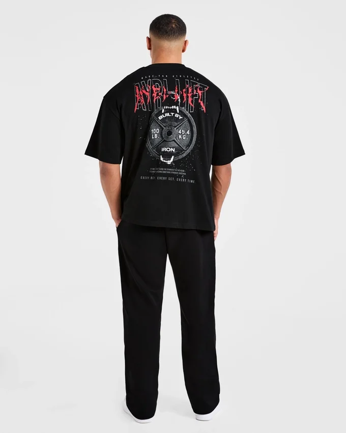Doberman Strength Oversized T-shirt