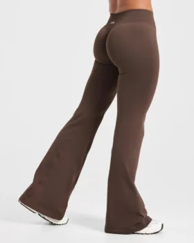 Enhance sömlösa leggings med utsvängda ben