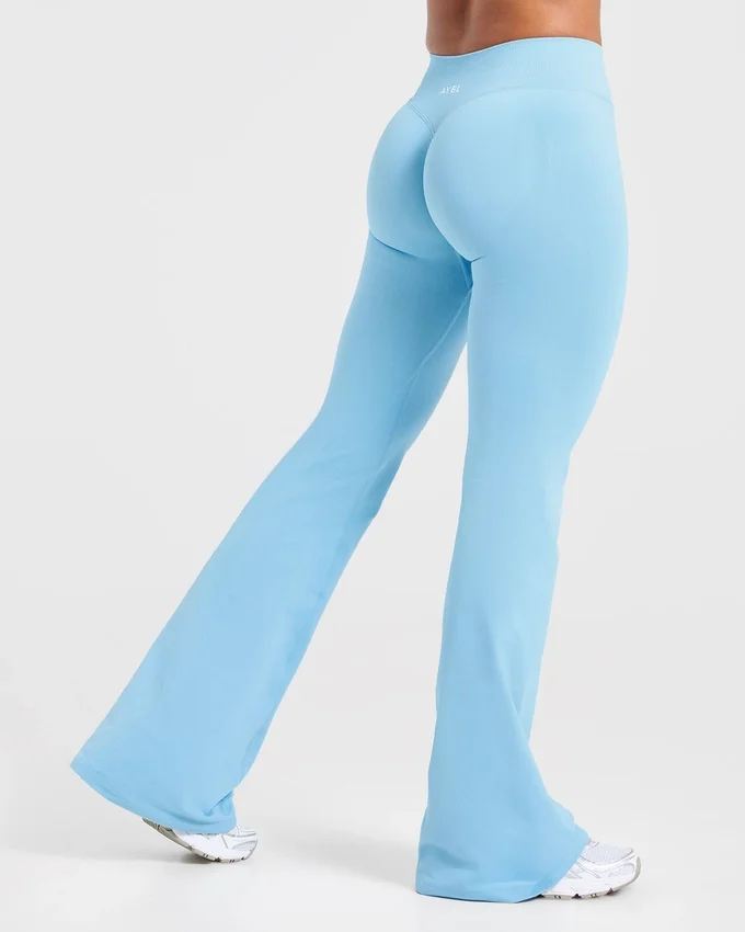 Enhance sömlösa leggings med utsvängda ben