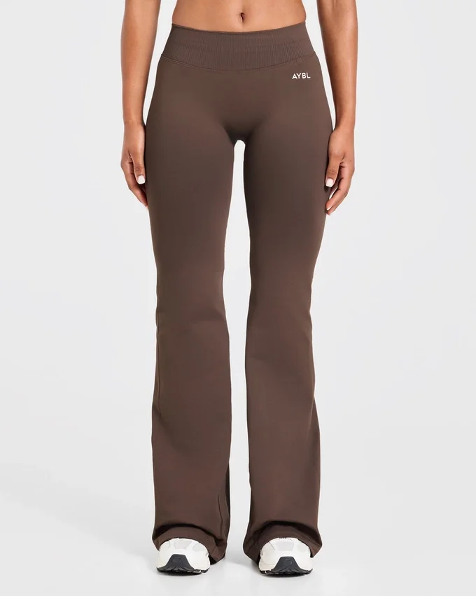 Enhance sömlösa leggings med utsvängda ben