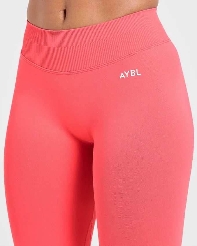 Enhance sömlösa leggings med utsvängda ben