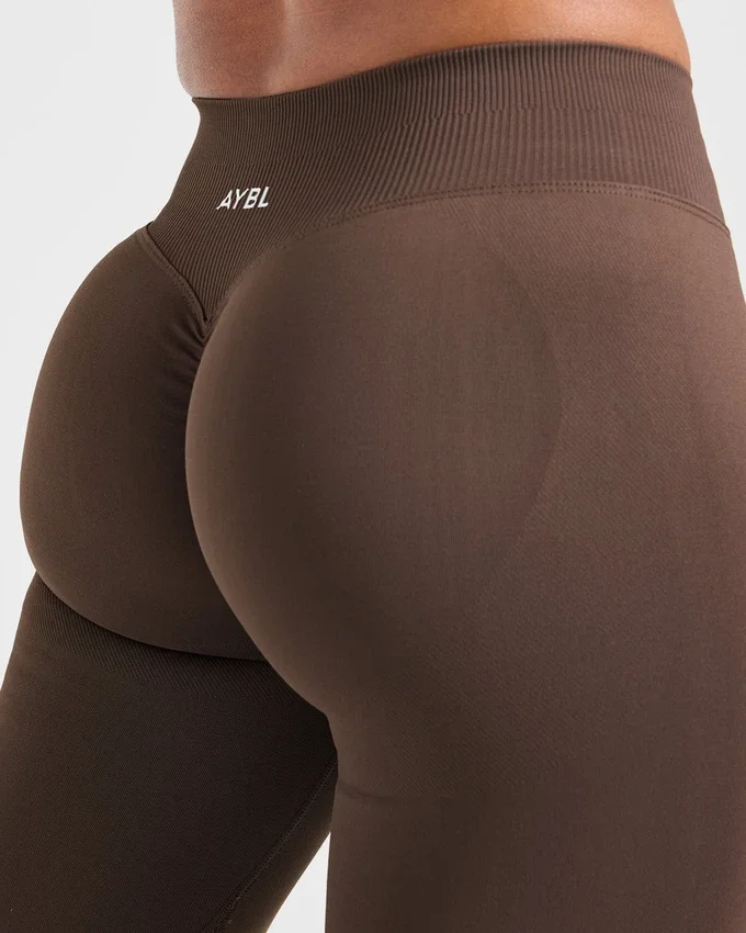 Enhance sömlösa leggings med utsvängda ben