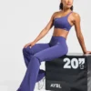 Enhance sömlösa leggings med utsvängda ben