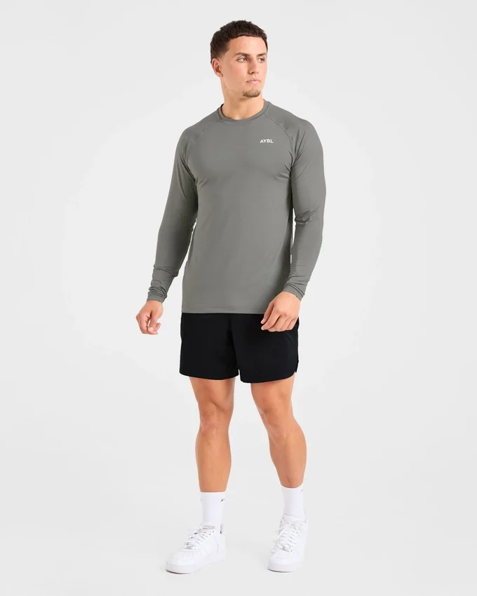 Essential långärmad T-shirt