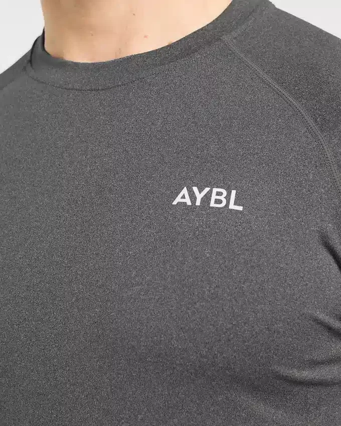 Essential långärmad T-shirt