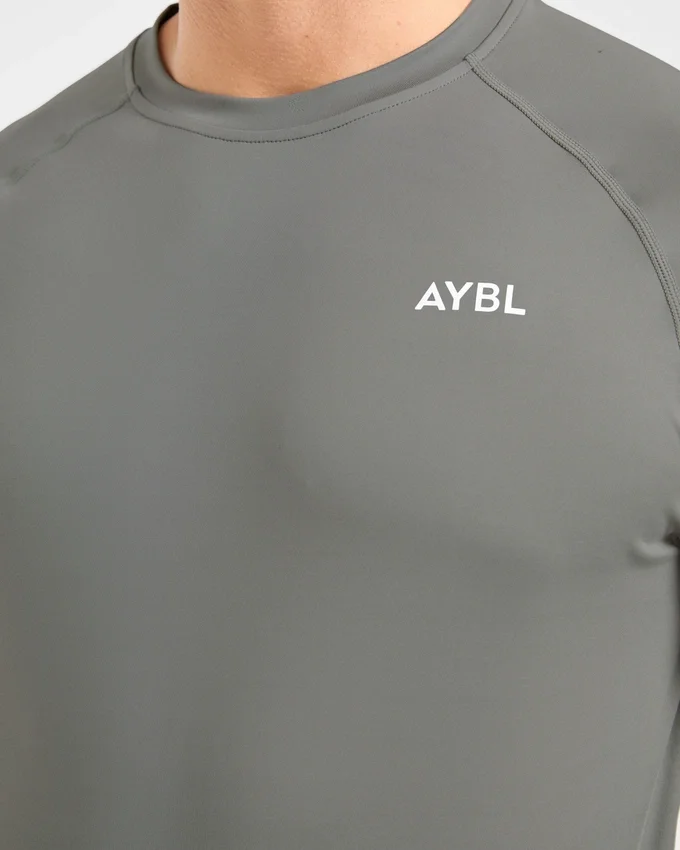 Essential långärmad T-shirt