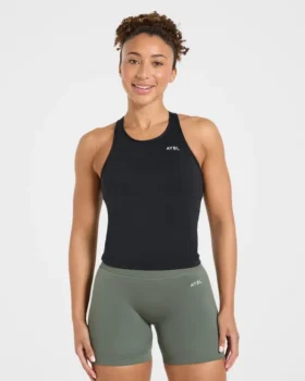 Essential Racerback-linne