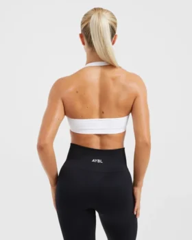 Essential sömlös sport-BH med halterneck