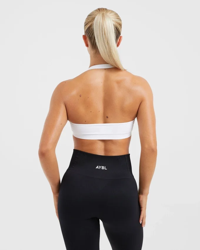 Essential sömlös sport-BH med halterneck