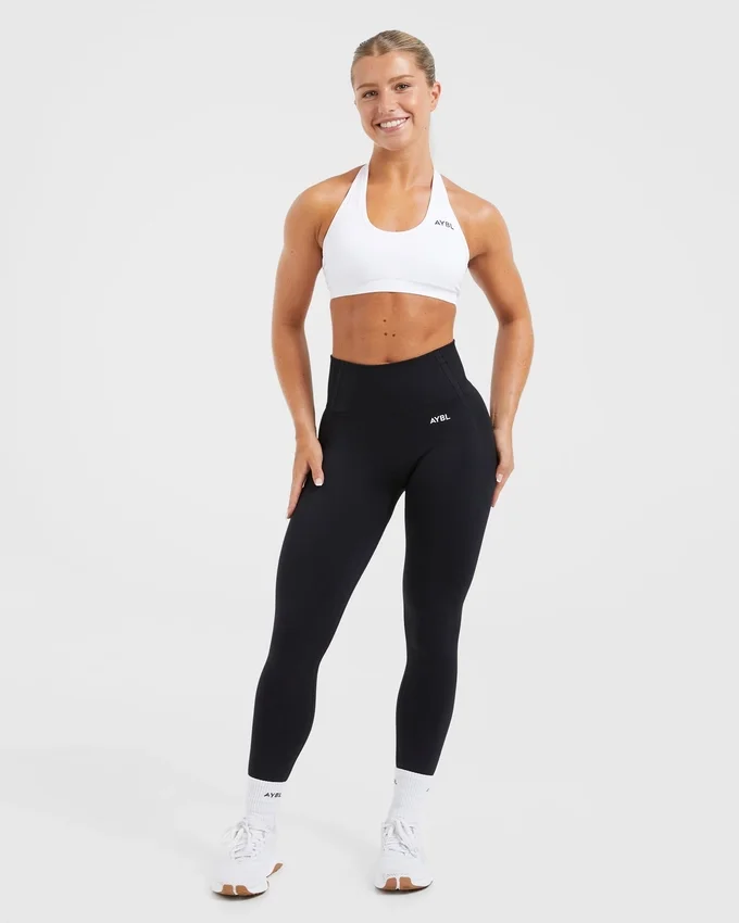Essential sömlös sport-BH med halterneck