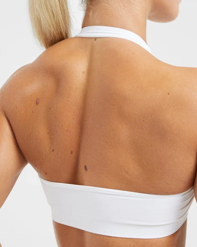 Essential sömlös sport-BH med halterneck