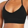 Essential V-ringad sport-BH med band