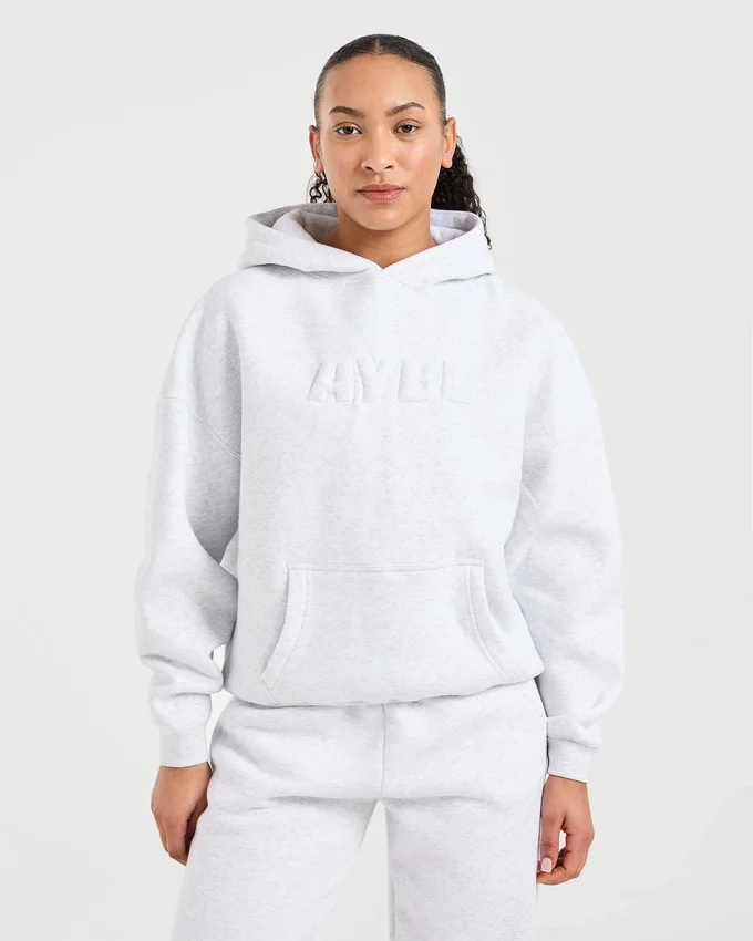 Klassisk, mjuk och oversized hoodie
