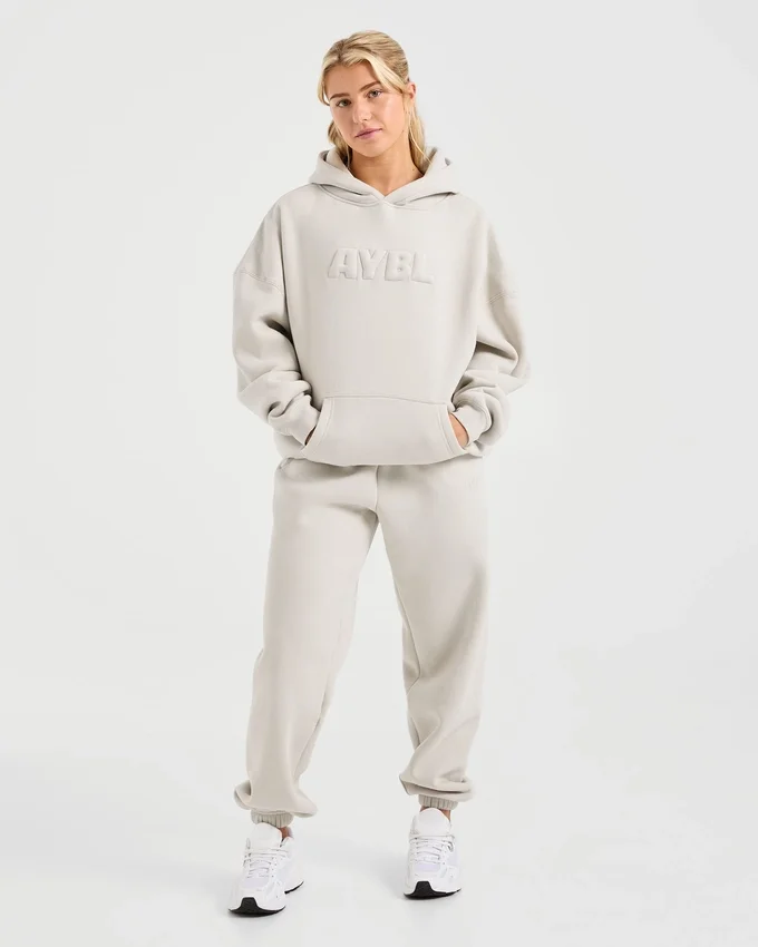 Klassisk, mjuk och oversized hoodie
