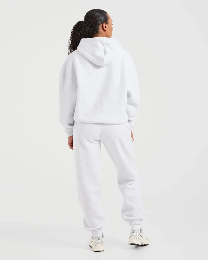 Klassisk, mjuk och oversized hoodie
