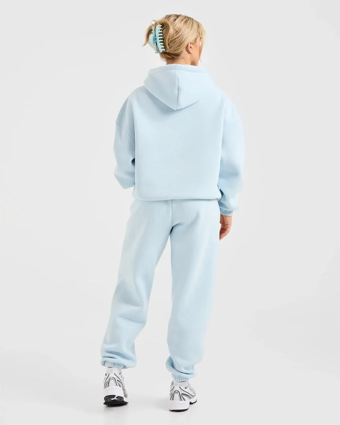 Klassisk, mjuk och oversized hoodie