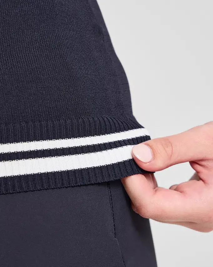 Klassisk stickad väst med hög hals