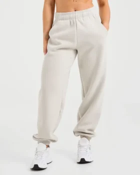 Klassiska, mjuka mjukisbyxor i oversized-modell