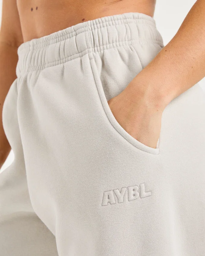 Klassiska, mjuka mjukisbyxor i oversized-modell
