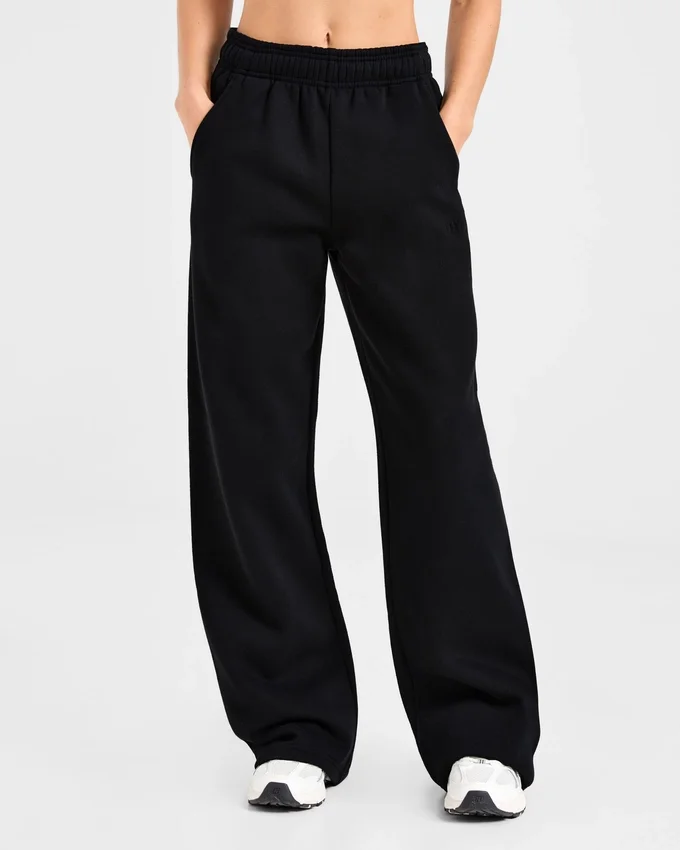 Klassiska, mjuka mjukisbyxor i oversized-modell med raka ben