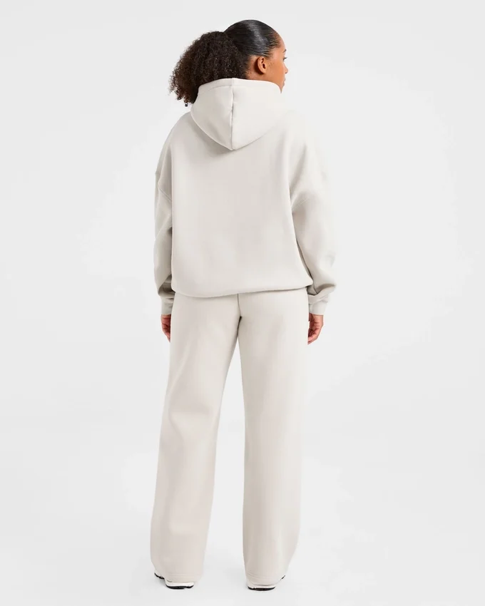 Klassiska, mjuka mjukisbyxor i oversized-modell med raka ben