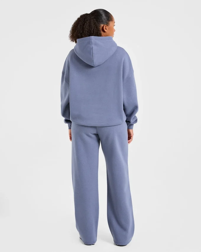 Klassiska, mjuka mjukisbyxor i oversized-modell med raka ben