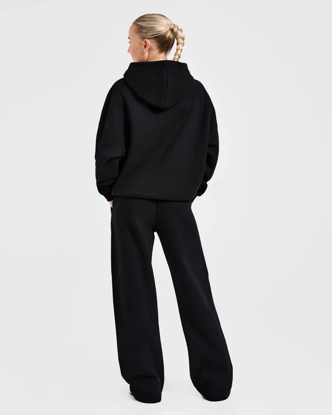 Klassiska, mjuka mjukisbyxor i oversized-modell med raka ben