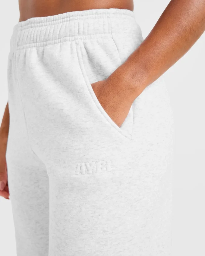 Klassiska, mjuka mjukisbyxor i oversized-modell med raka ben