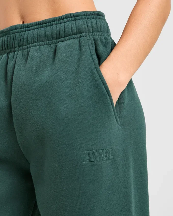 Klassiska, mjuka mjukisbyxor i oversized-modell med raka ben