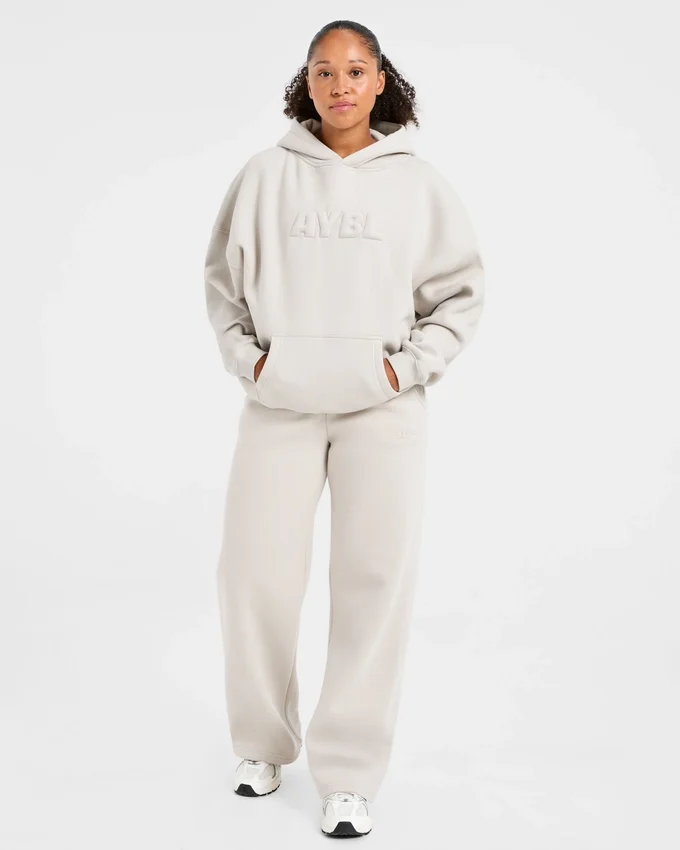 Klassiska, mjuka mjukisbyxor i oversized-modell med raka ben