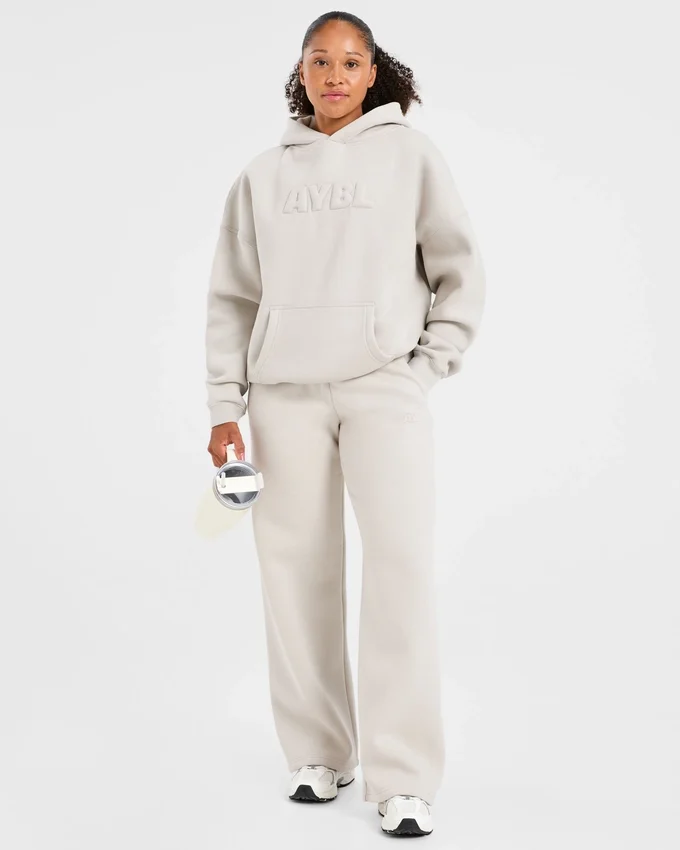 Klassiska, mjuka mjukisbyxor i oversized-modell med raka ben