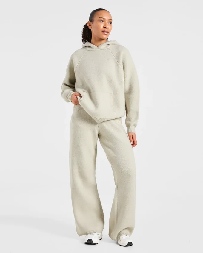 Mjuk, oversized stickad hoodie