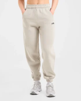 Retro-broderade mjukisbyxor i oversized-modell