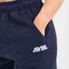 Retro-broderade mjukisbyxor i oversized-modell