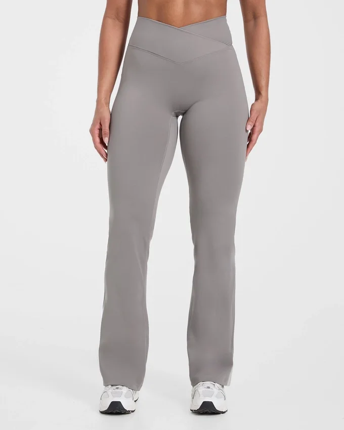 Sculpt Wrap-leggings med utsvängda ben