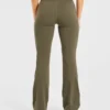 Sculpt Wrap-leggings med utsvängda ben