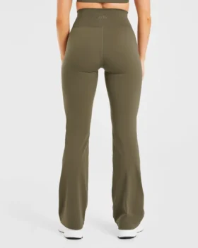 Sculpt Wrap-leggings med utsvängda ben