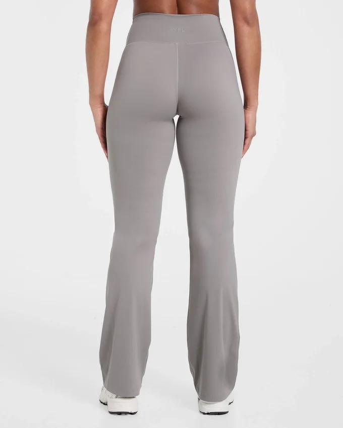 Sculpt Wrap-leggings med utsvängda ben