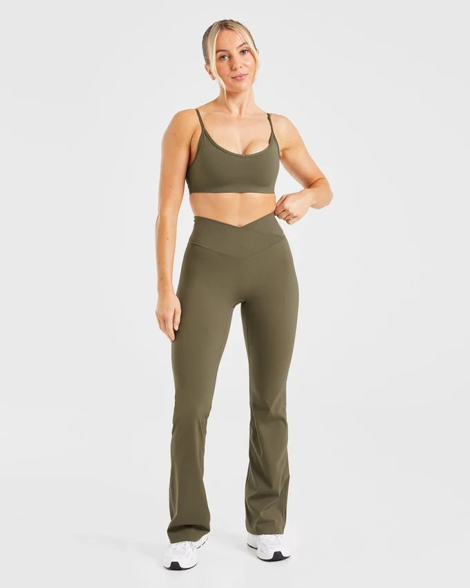 Sculpt Wrap-leggings med utsvängda ben